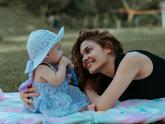 16-Yr B2B/DTC Baby Hat Company | 90% Seller Fin