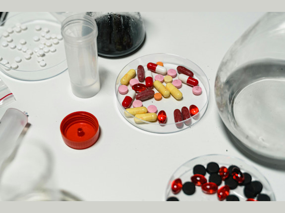 Prime Pharmacy Location Across from Major Hospital