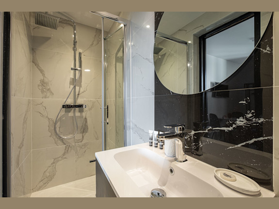 For Sale: Hôtel Near Paris