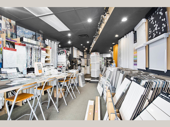 Building for sale or for rent + Office 2nd floor