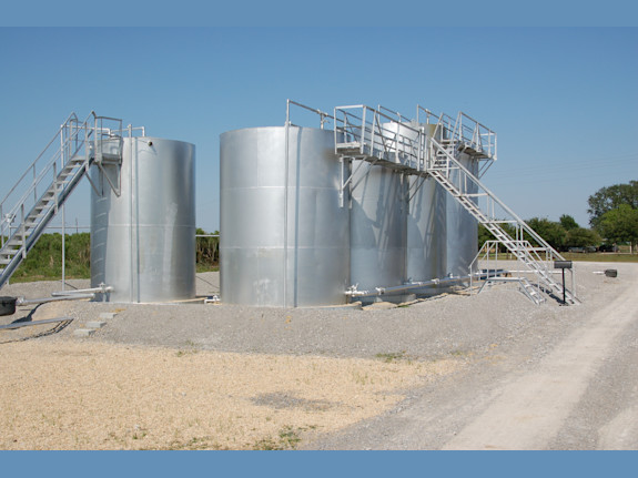 SW LA Oil Well and SWD well 10-15 BOPD