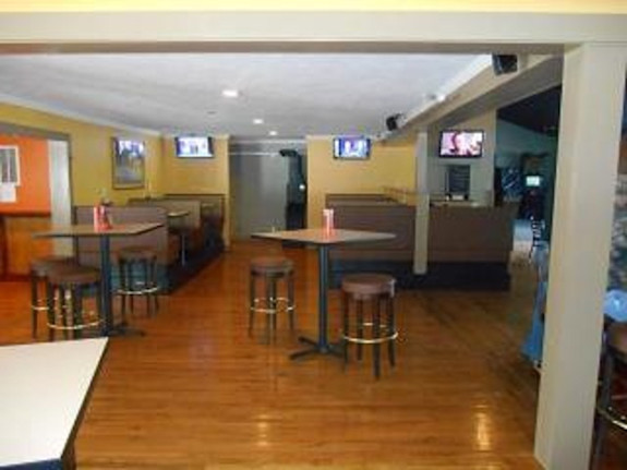 Bar & Tavern with Property in Cayuga County