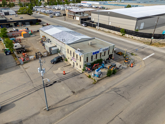 Attractive 6.75%+ Cap Rate plus With Storage Units