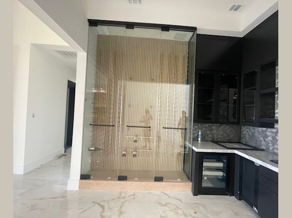 TX-based Glass & Mirror Contractor (30+ years)