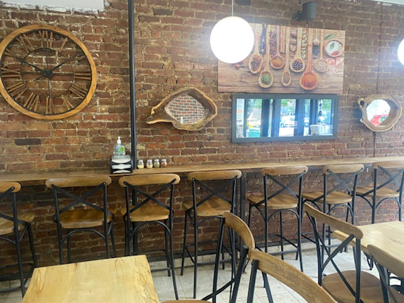 Deli w Pizza, Pastries & Coffee For Sale In Nyc