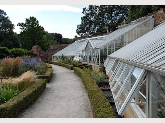 25+ Year Greenhouse Operation - $133,000 Cash Flow