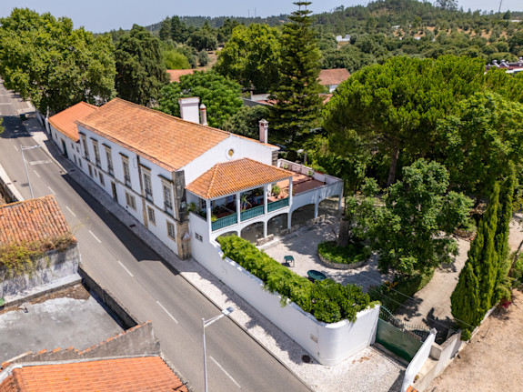 Portuguese Inn, Event Center And Residence