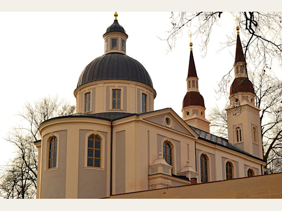 Architectural Firm with Niche in Churches & School