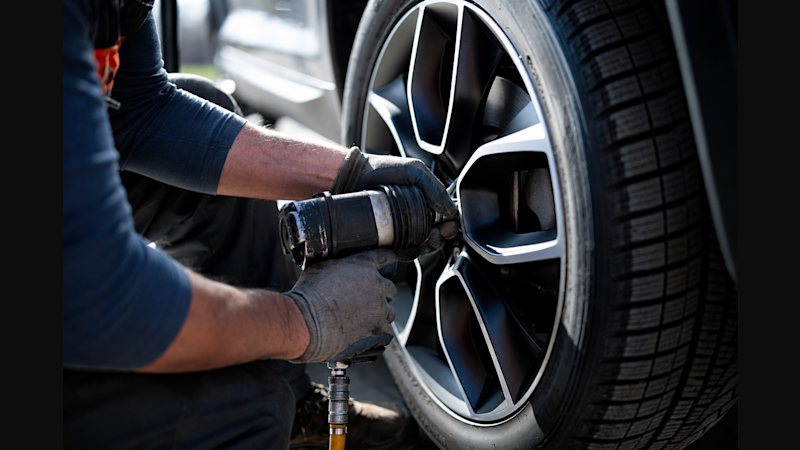 So FL Tire & Wheel Service Center with Real Estate