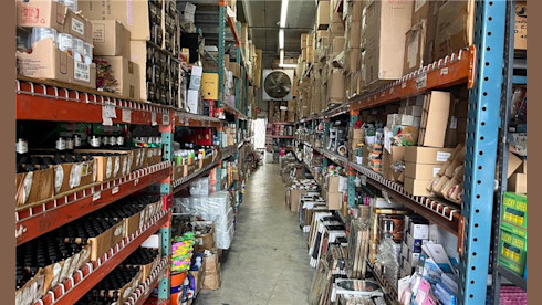 Cash & Carry Wholesale / Retail Warehouse For Sale