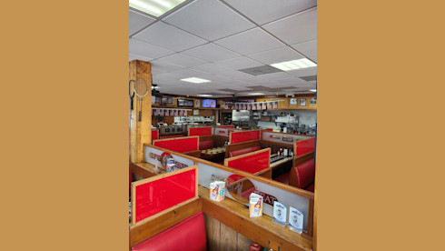 Landmark Diner on Major Intersection