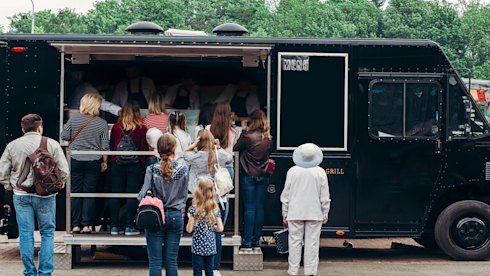 Seafood Food Truck Best Crabs & Crab Cakes