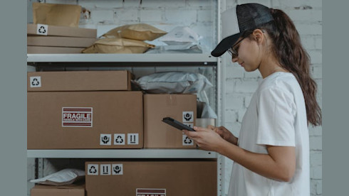 Established & Profitable Pack and Ship Business –