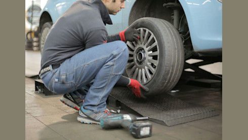 Tire Dealer & Auto Repair Service - Price Reduction