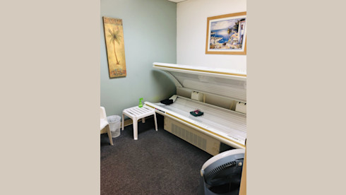 Established Tanning Salon