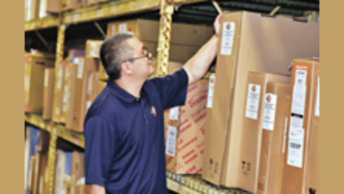 High Tech B2B Automotive Parts Distribution Center