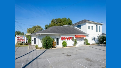 Veterinary Clinic with Two Operating Rooms