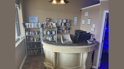 Glamorous Tanning Salon & Spa For Sale