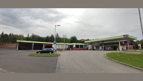 Established gas station near Budapest for sale