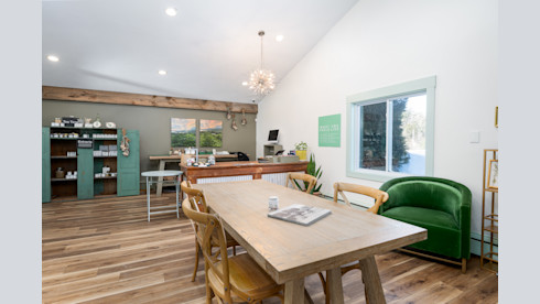 Excellent Location, Next to Killington Ski Shop