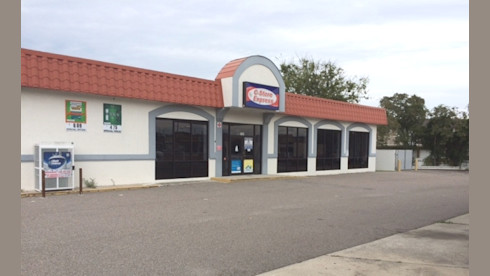 2407 Sq Ft Retail Building in Prime Location