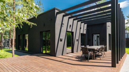 Turnkey Opportunity /Hurricane-Rated Pergola Design & Installation