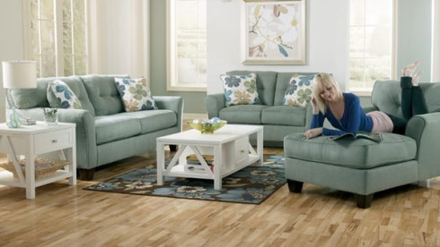 Furniture Retail,3 Loc & Whse, Mgmt in Place, 30Yr