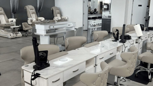 Full Service Nail Salon & Facial Spa, with License In-House Alcohol Bar
