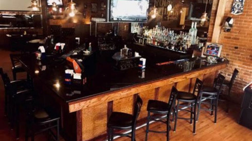 Seller Financing Highly Regarded Bar & Restaurant For Sale W/Liquor License