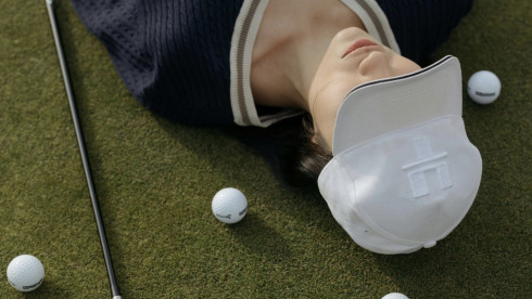 Indoor Golf Simulation and Training Academy