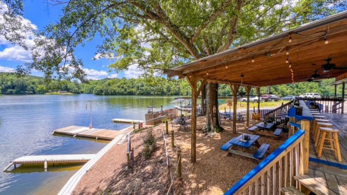 Waxahatchee Marina & Grill / RV / AirB&B's