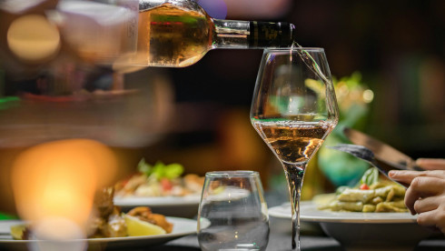 Lounge Restaurant w/41 ABC Liquor License 75 Seats