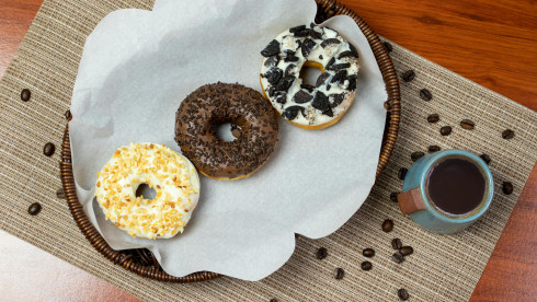 Popular Doughnut Cafe with B2B Wholesale Accounts