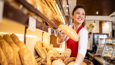 Quick-Serve Bakery Café in Bustling Metro East Location