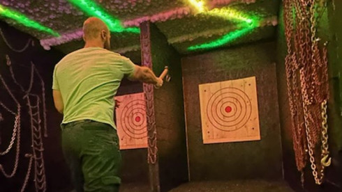 Axe Throwing Entertainment Venue