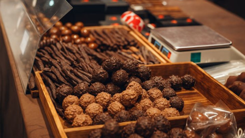 Sweet Profits: Charming Candy Shop - Monmouth