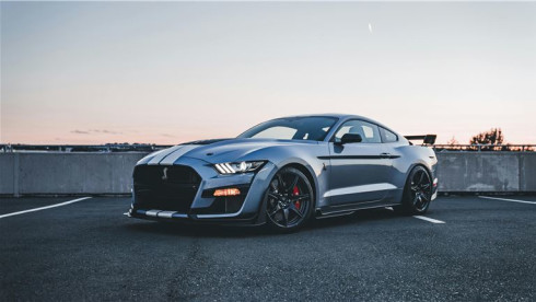 High-Capacity 14+ Bay Auto Repair Shop