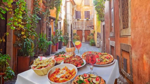 Italian Restaurant and Pizza Parlor