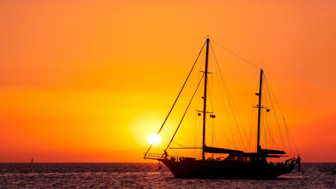 Beautiful 70-Foot Schooner with Charter Business