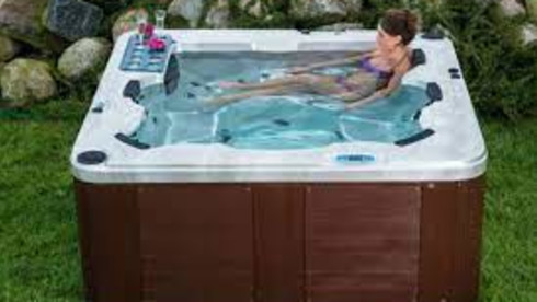 Complete Whirlpool Spa Baths and Boat Factory