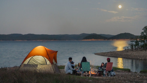 Souvenir Shop-Iconic Brand in Tourist Destination