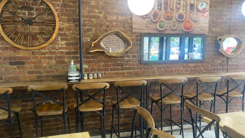 Deli w Pizza, Pastries & Coffee For Sale In Nyc