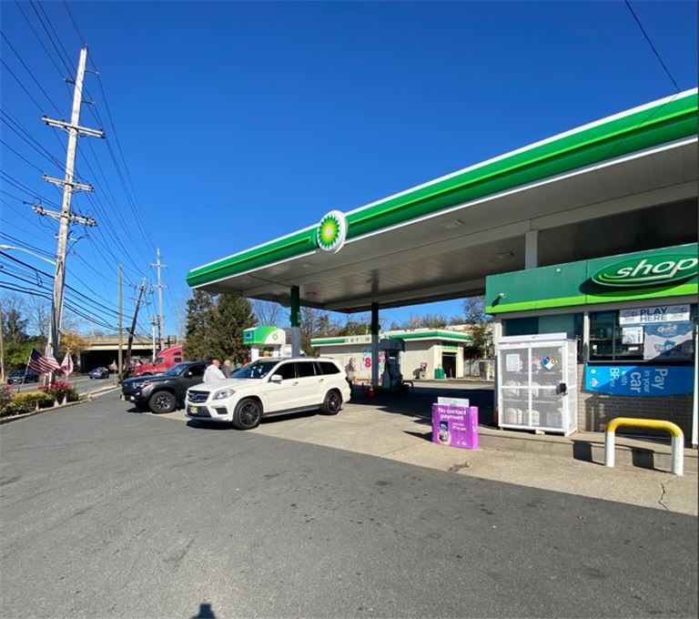 elf bar vape uk In Columbus Ohio Petrol Pumps At A BP Petrol Station In Melbourne Australia  Stock Photo Near London