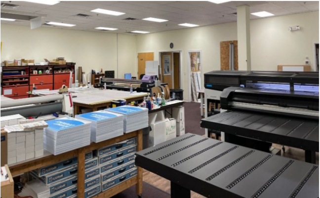 Signs and Graphics Large Format Printer
