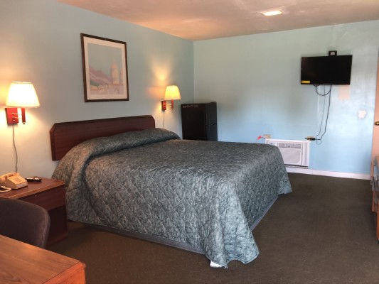 Owner-Operated Motel with Apartment in Selma, AL