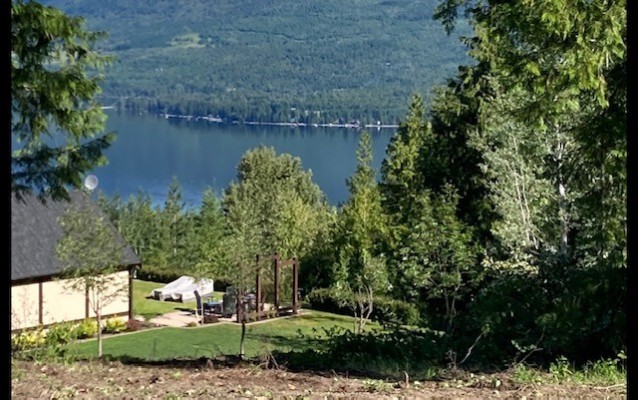 Ivy Road Lot, Eagle Bay BC