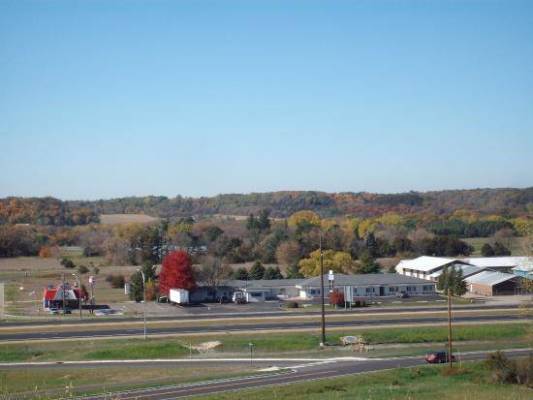 Highway Frontage Motel Minnesota 840k