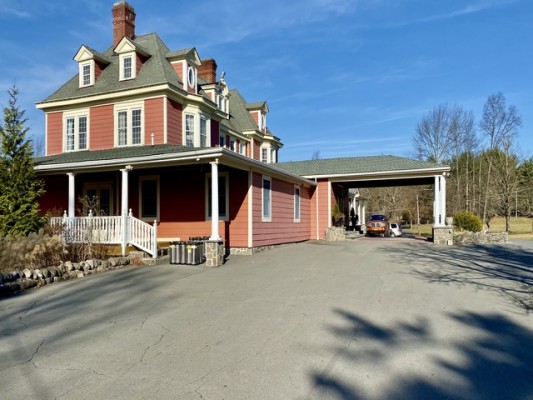 165-acre Country Mansion & Resort