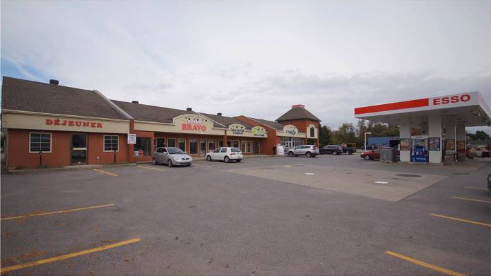 Commercial Space With Drive-Through For Rent