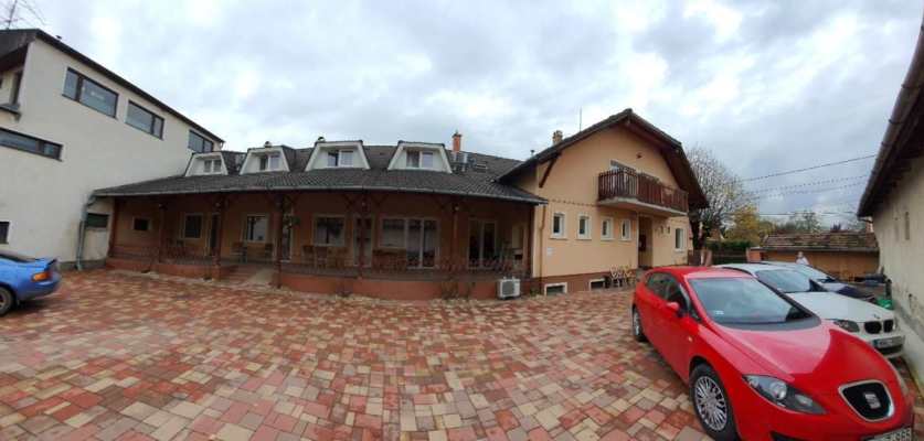 12-room Working Boarding House for Sale in Vecsés